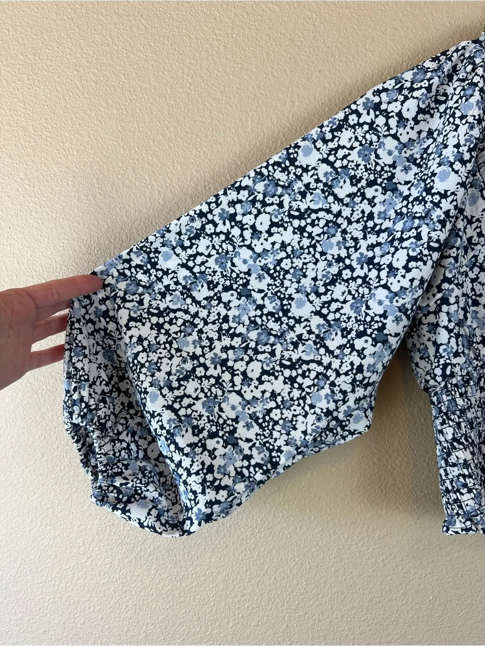 Abercrombie floral smocked puff sleeve top
